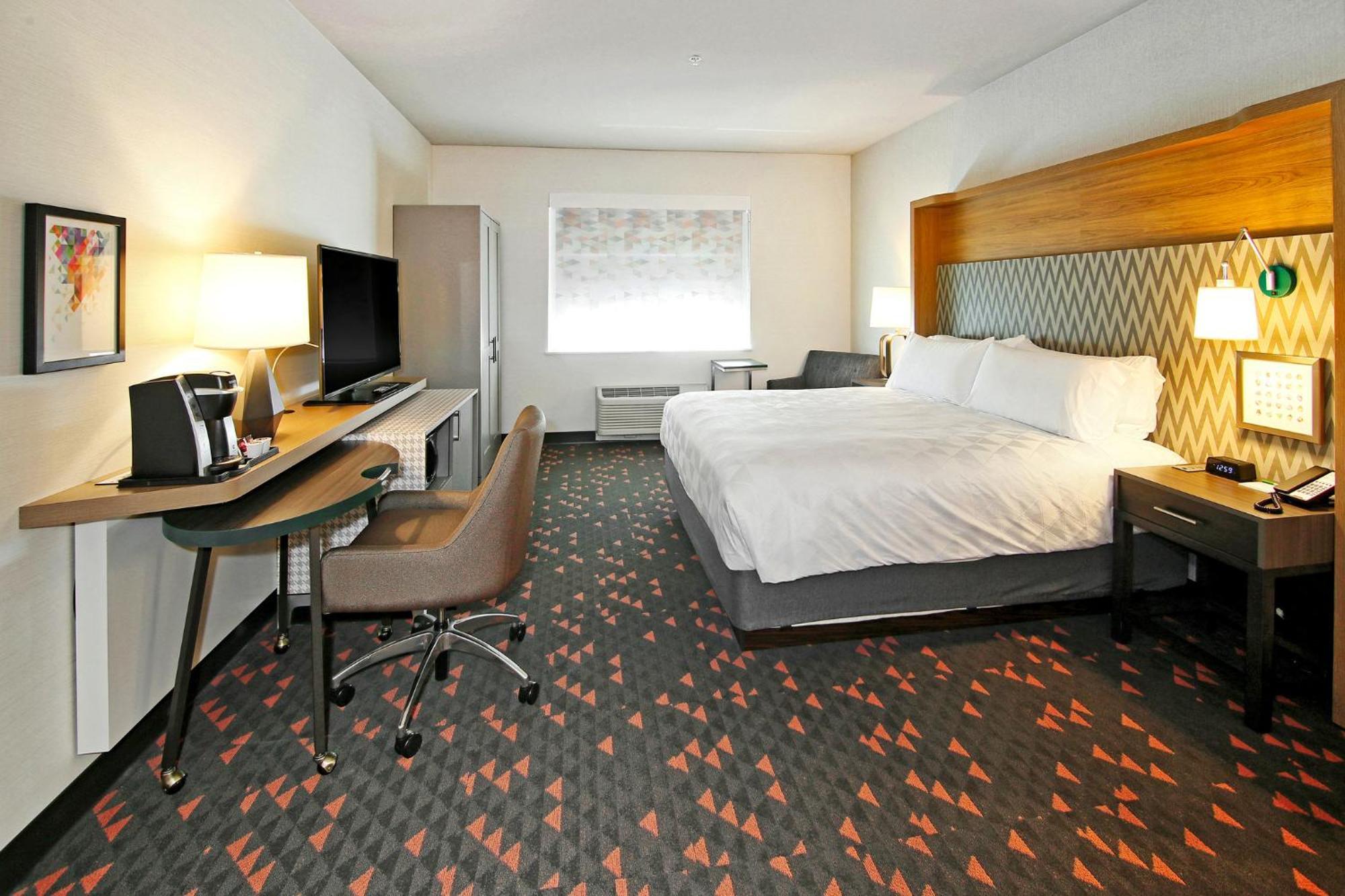 Holiday Inn Hotel & Suites - Calgary Airport North By Ihg Exterior photo