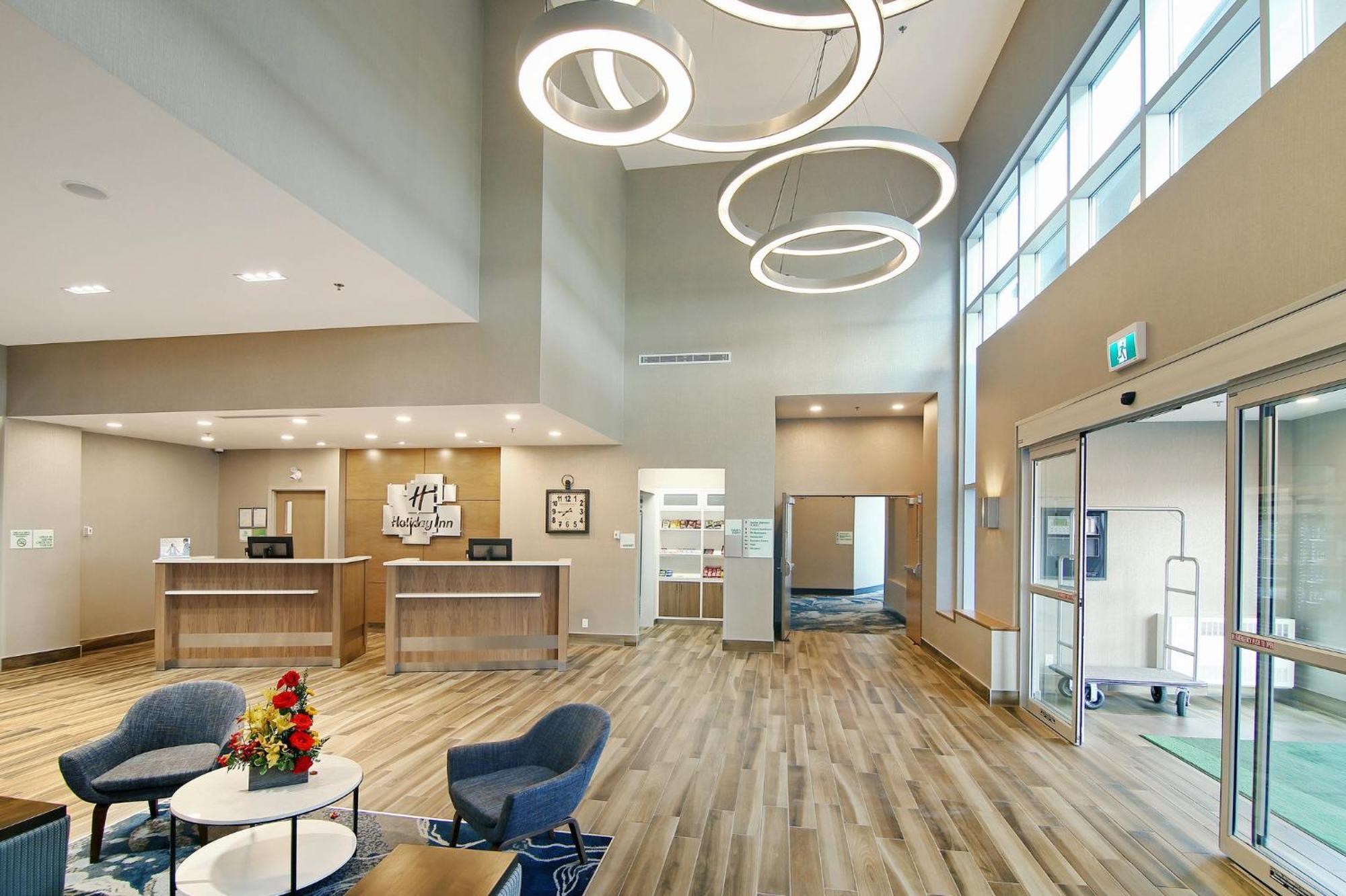 Holiday Inn Hotel & Suites - Calgary Airport North By Ihg Exterior photo